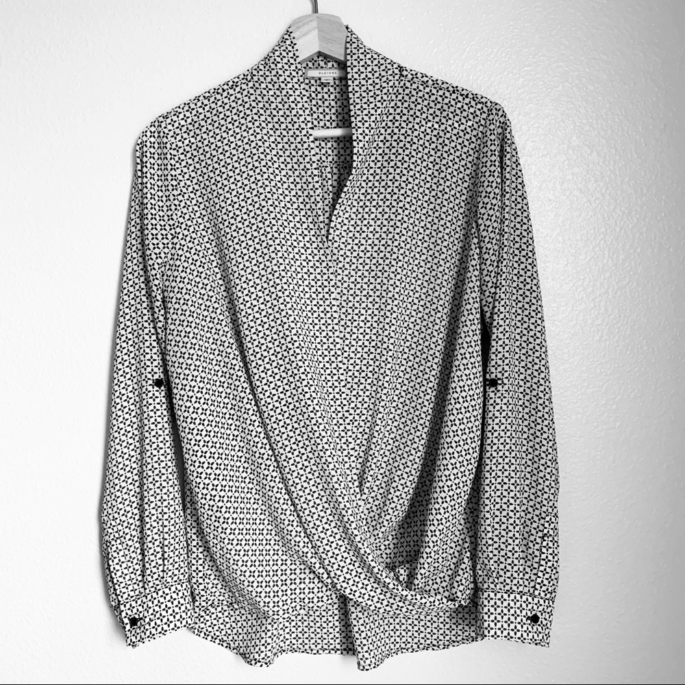 Pleione Black/White Faux Wrap Blouse Size Medium